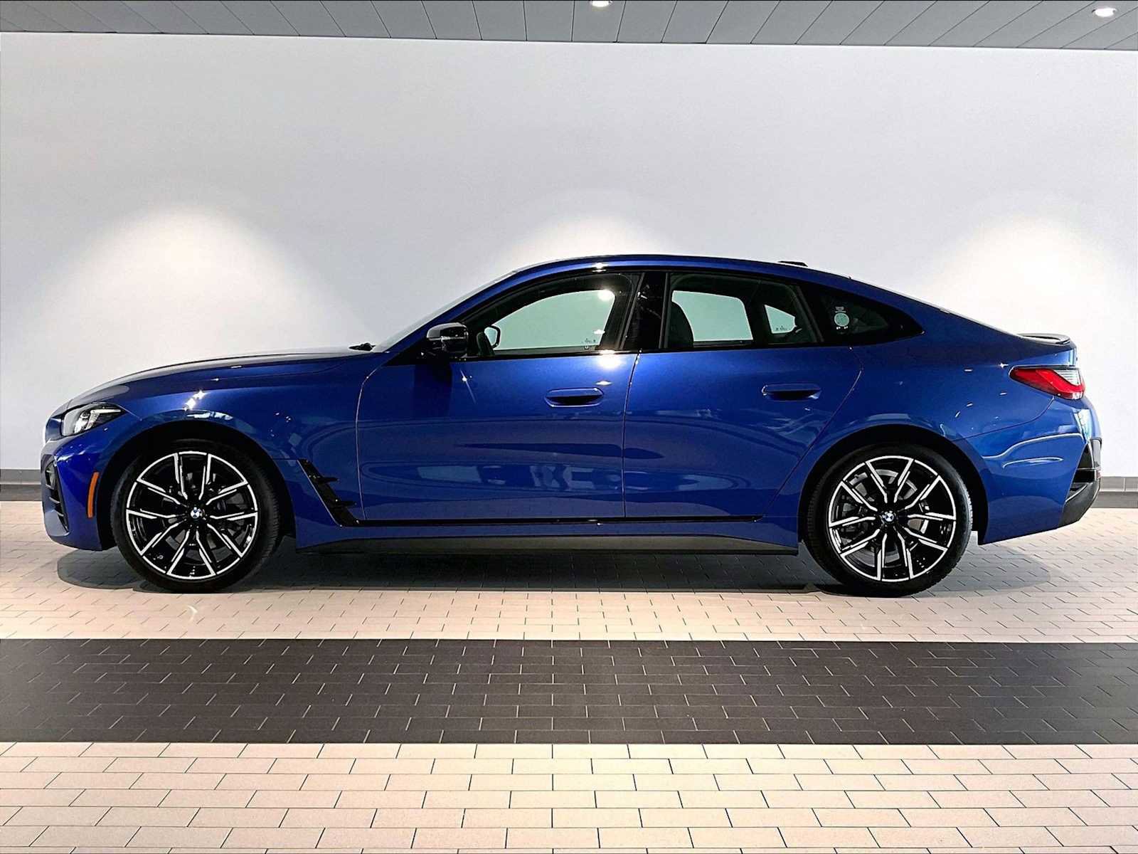 Used 2025 BMW 430i xDrive w/ M Sport Package image 2
