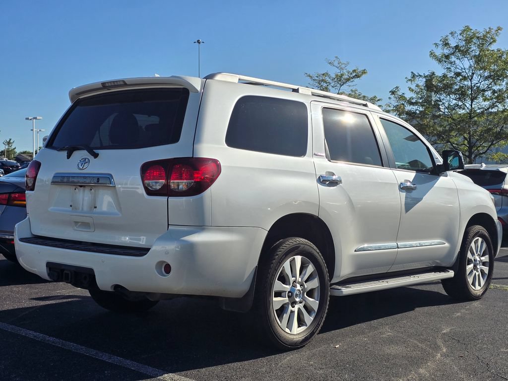 Used 2018 Toyota Sequoia Platinum AWD/4WD image 7