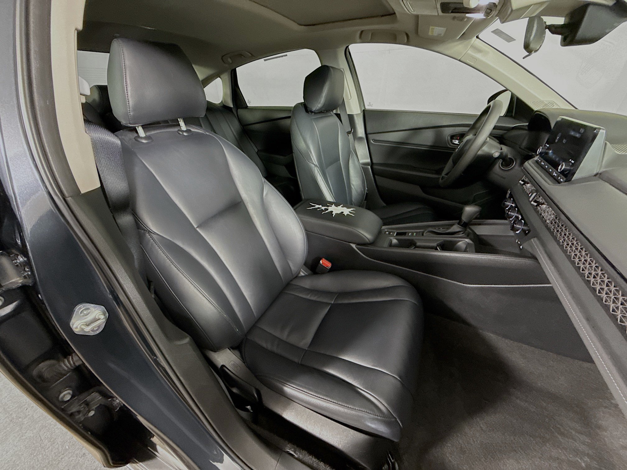 Certified 2023 Honda Accord EX image 34