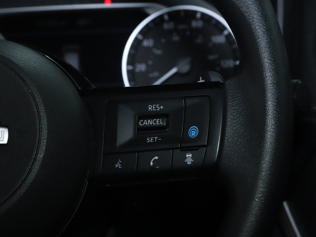 Used 2023 Nissan Rogue SV AWD/4WD image 23