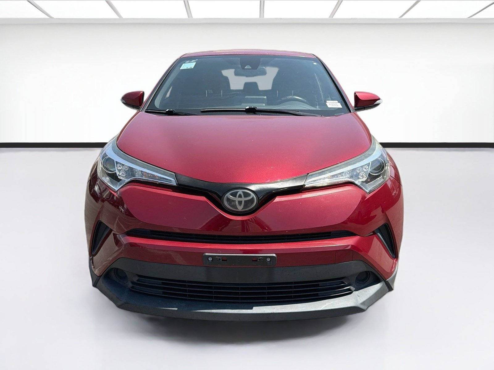 Used 2019 Toyota C-HR LE FWD image 2