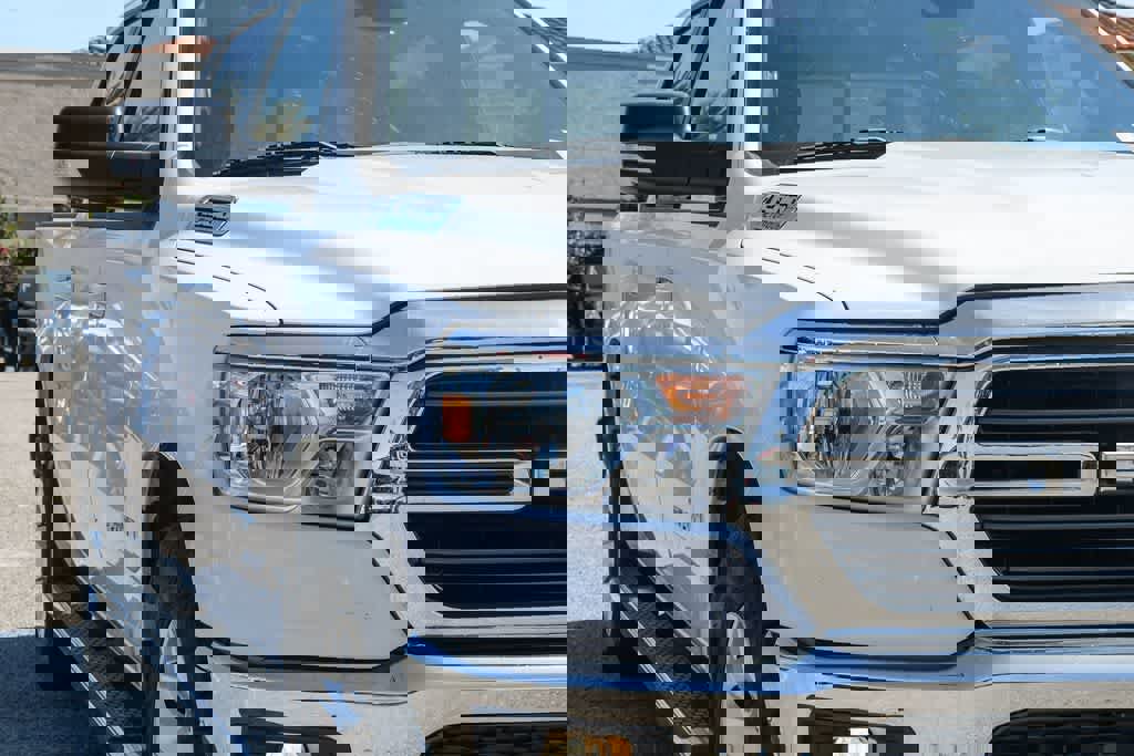 Used 2021 RAM 1500 Big Horn RWD image 4