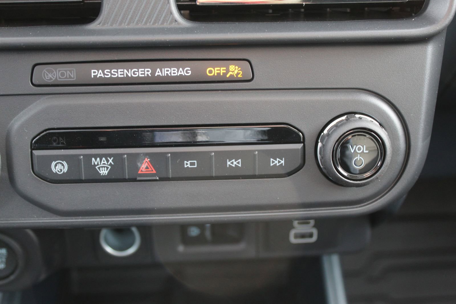 New 2026 Ford Maverick Lariat w/ Black Appearance Package image 35