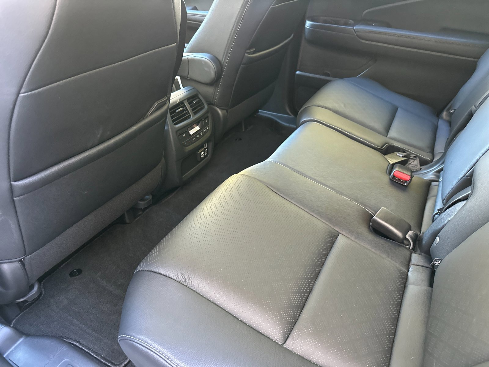 Used 2023 Honda Passport Elite image 13