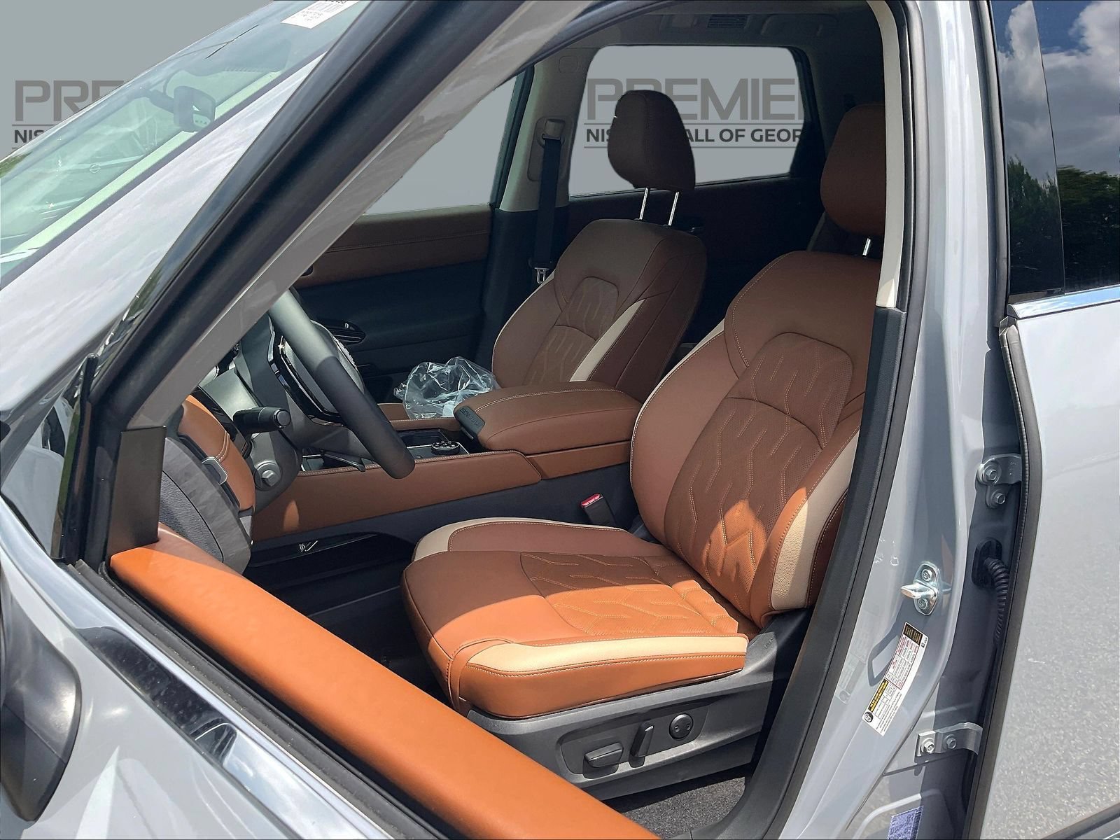 New 2026 Nissan Pathfinder Platinum AWD/4WD image 9