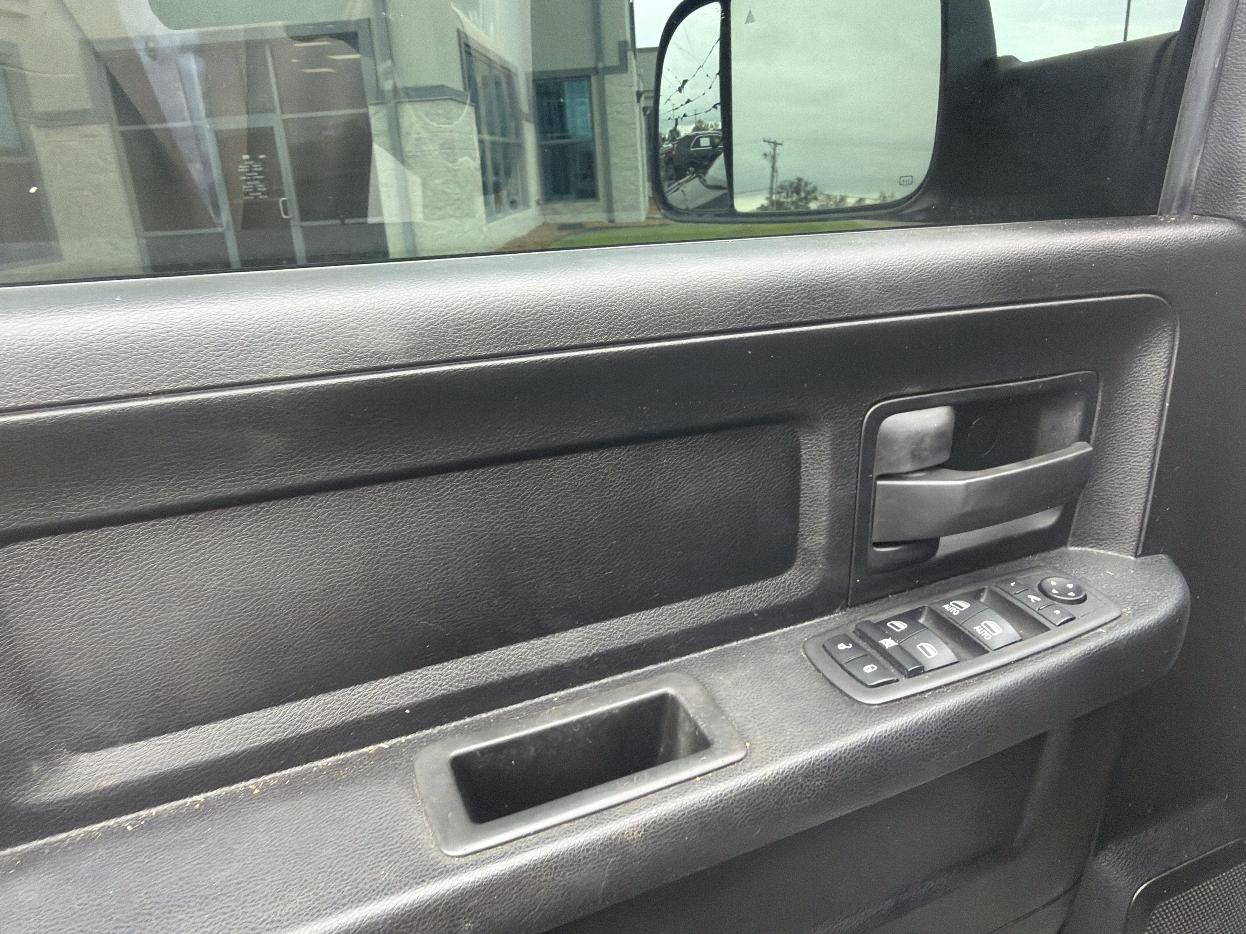 Used 2022 RAM 2500 Tradesman w/ Safety Group AWD/4WD image 14