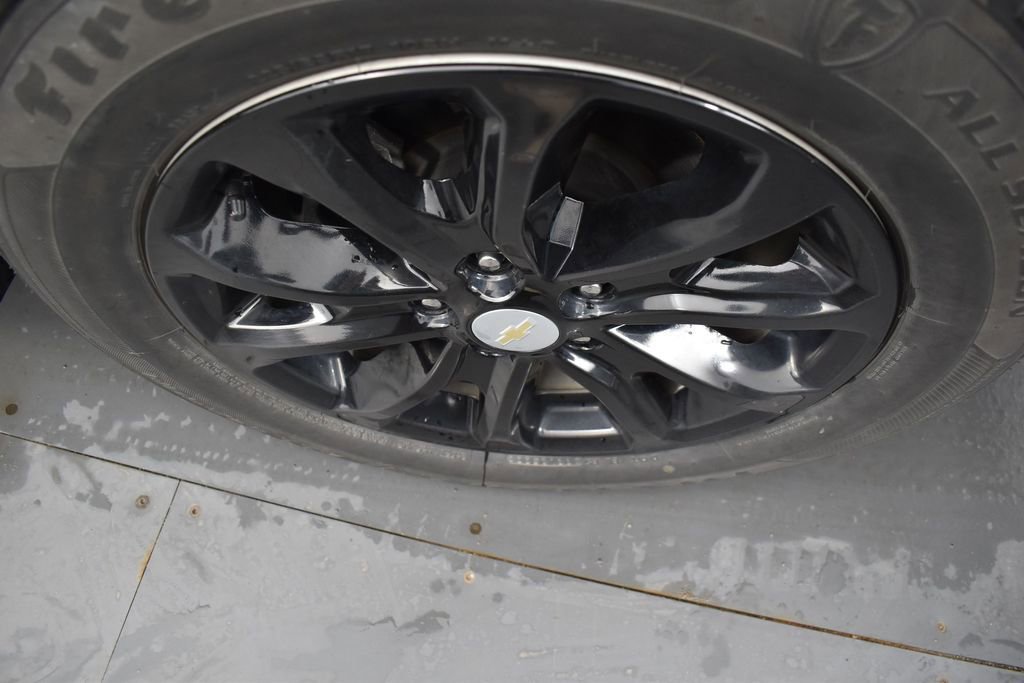 Used 2020 Chevrolet Equinox LT w/ Driver Convenience Package FWD image 9