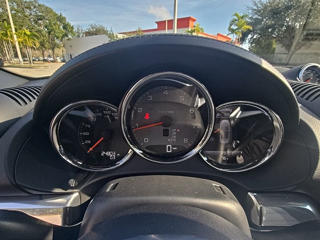 Used 2022 Porsche 718 Boxster S w/ Premium Package image 34