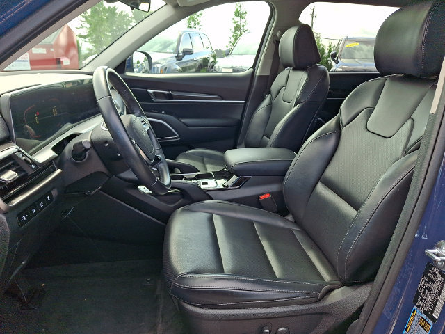 Used 2025 Kia Telluride S AWD/4WD image 14