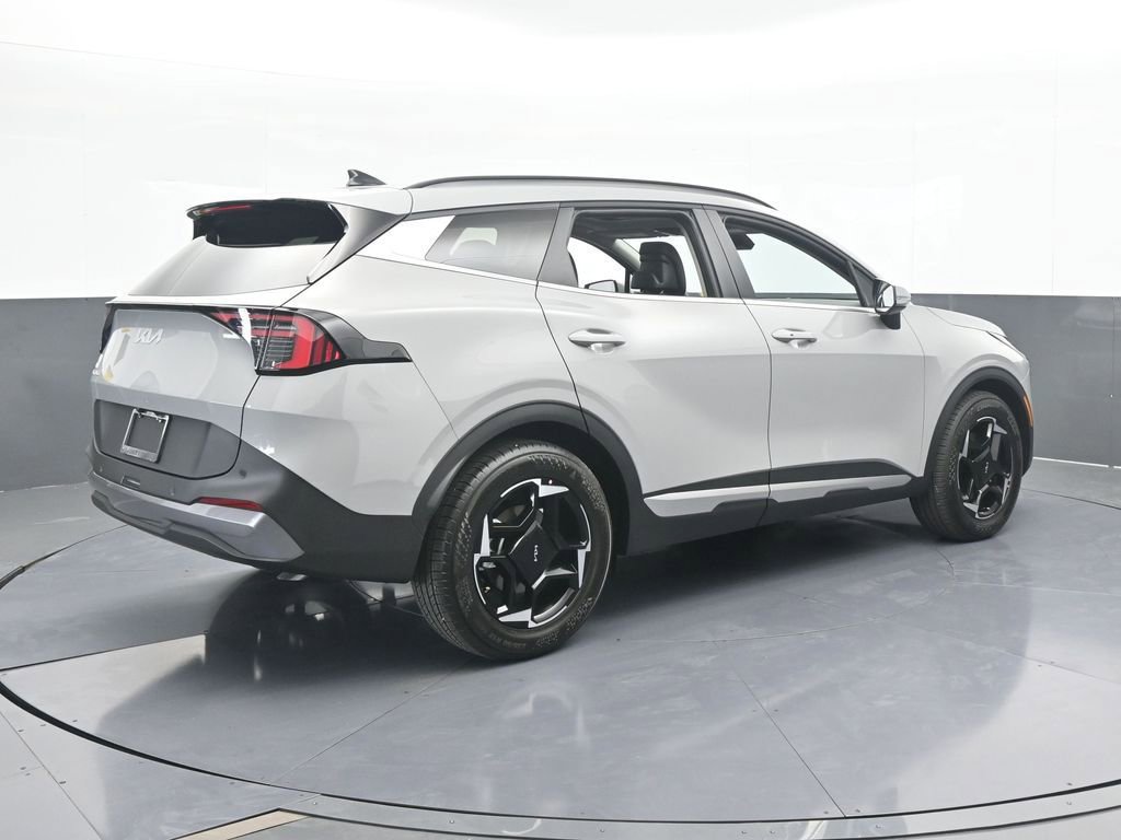 Used 2026 Kia Sportage EX w/ EX Panorama Roof Package image 6