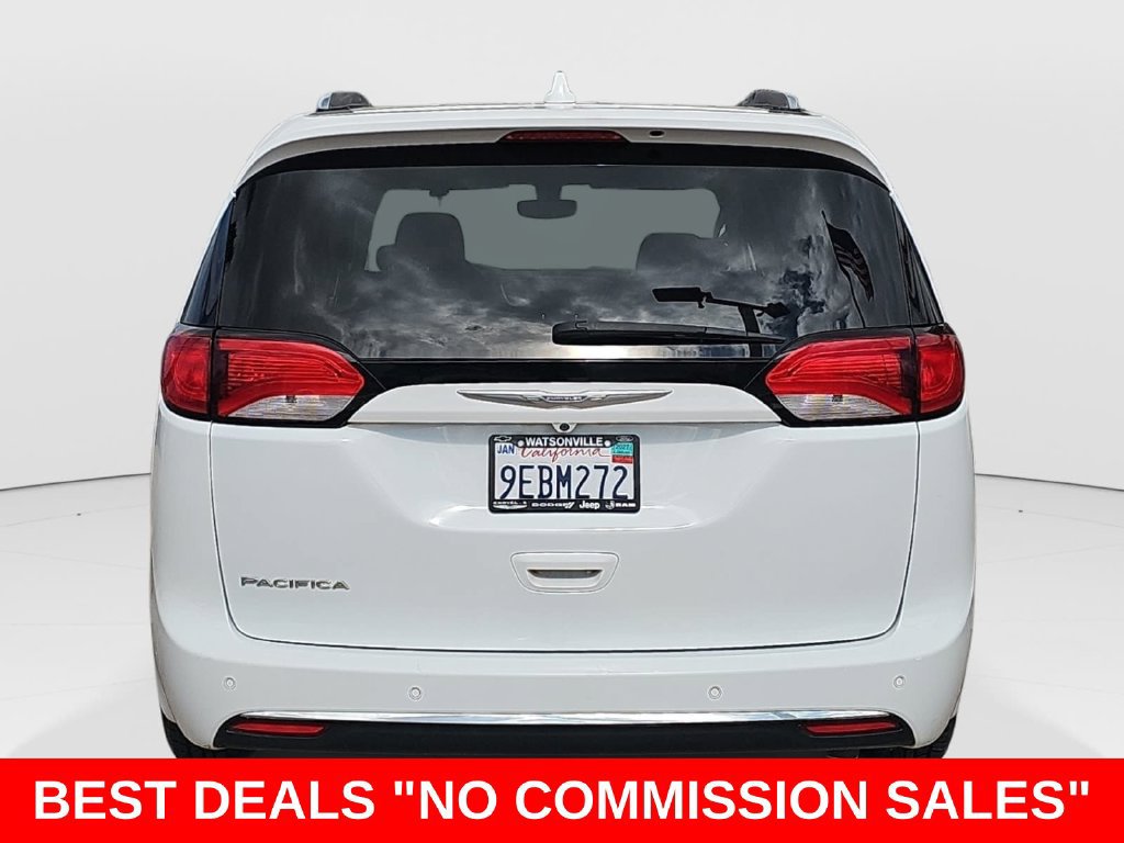 Used 2018 Chrysler Pacifica Touring-L FWD image 4