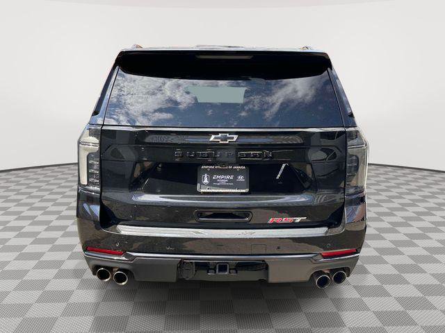 Used 2025 Chevrolet Suburban RST w/ Comfort Package AWD/4WD image 3