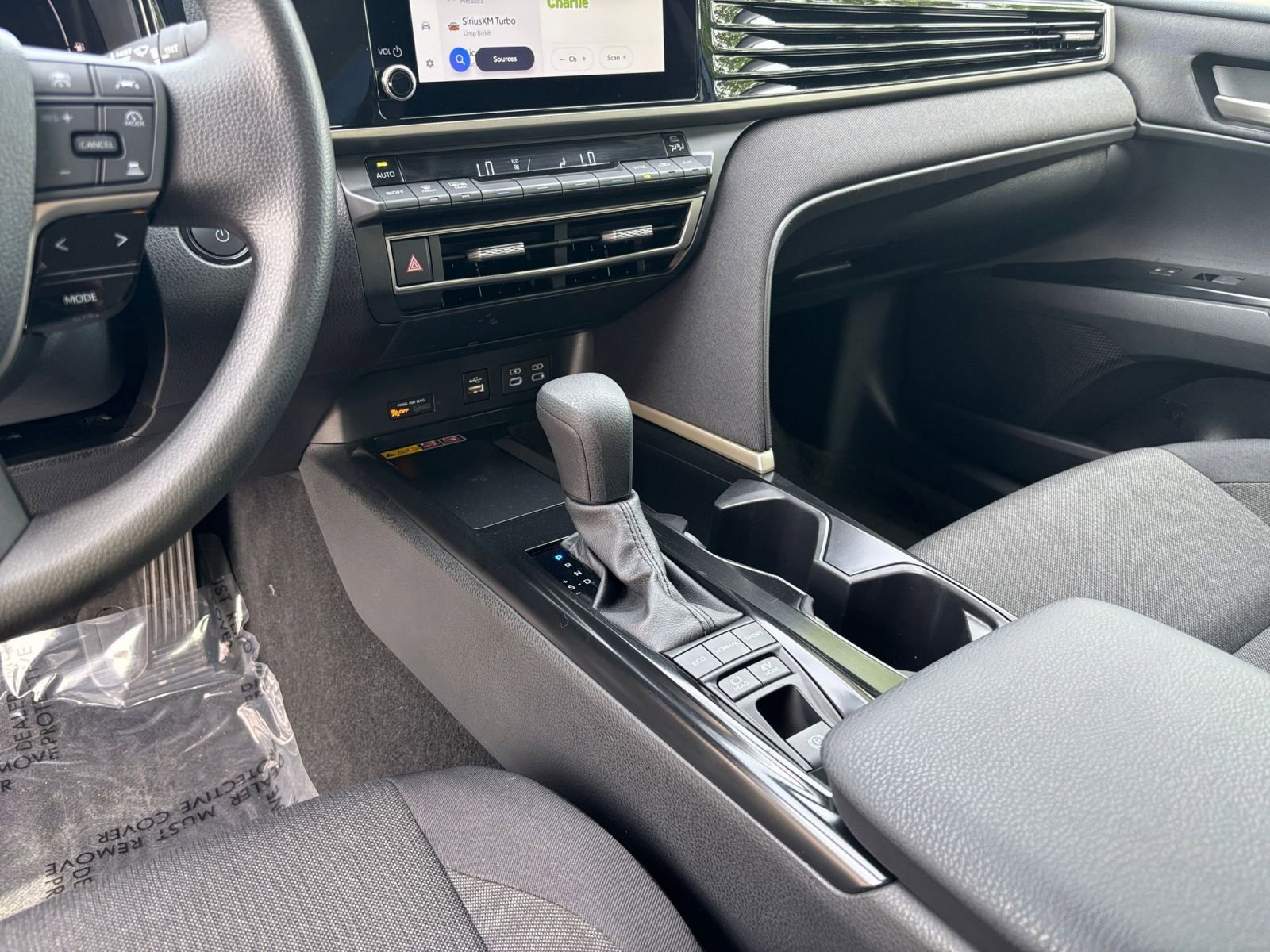 Used 2025 Toyota Camry LE FWD image 40