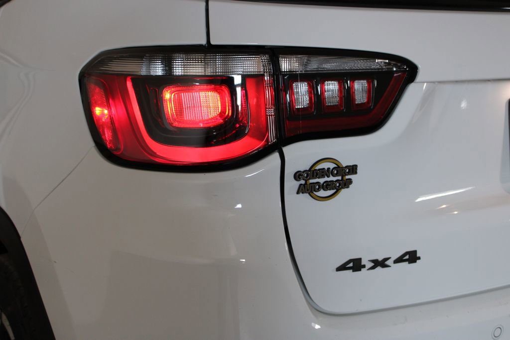 Used 2025 Jeep Compass Trailhawk image 48