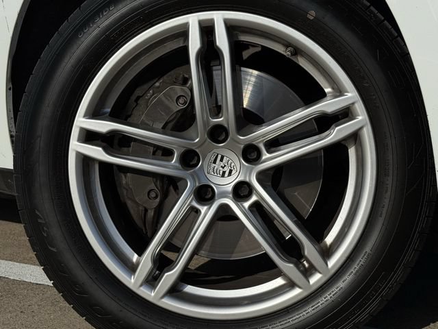 Used 2021 Porsche Macan S AWD/4WD image 9