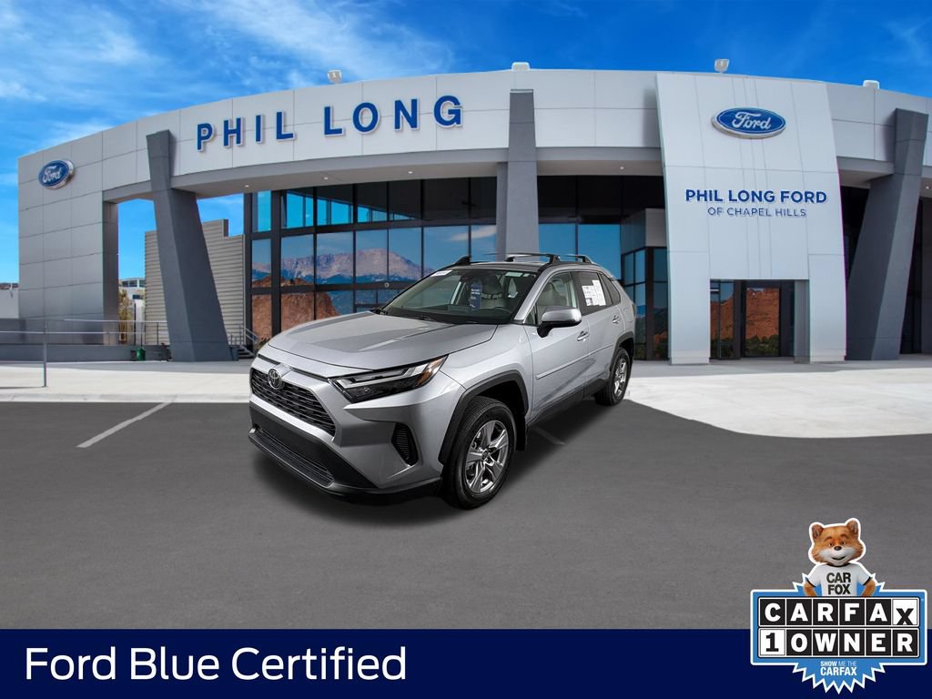 Used 2025 Toyota RAV4 XLE AWD/4WD image 1