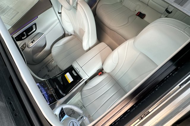 New 2026 Mercedes-Benz EQE 320 4MATIC SUV image 19