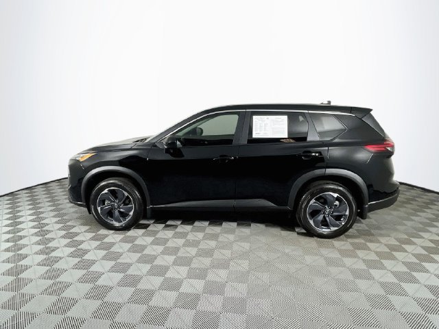 Used 2026 Nissan Rogue SV FWD image 5