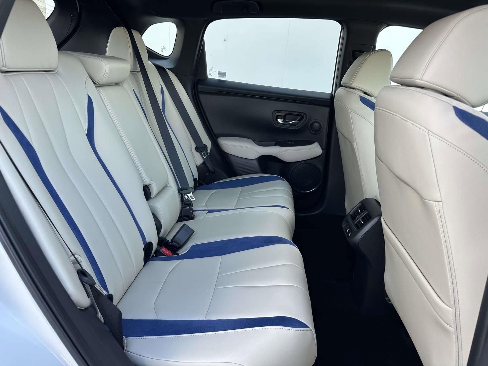 Certified 2025 Acura ADX A-Spec AWD/4WD image 11