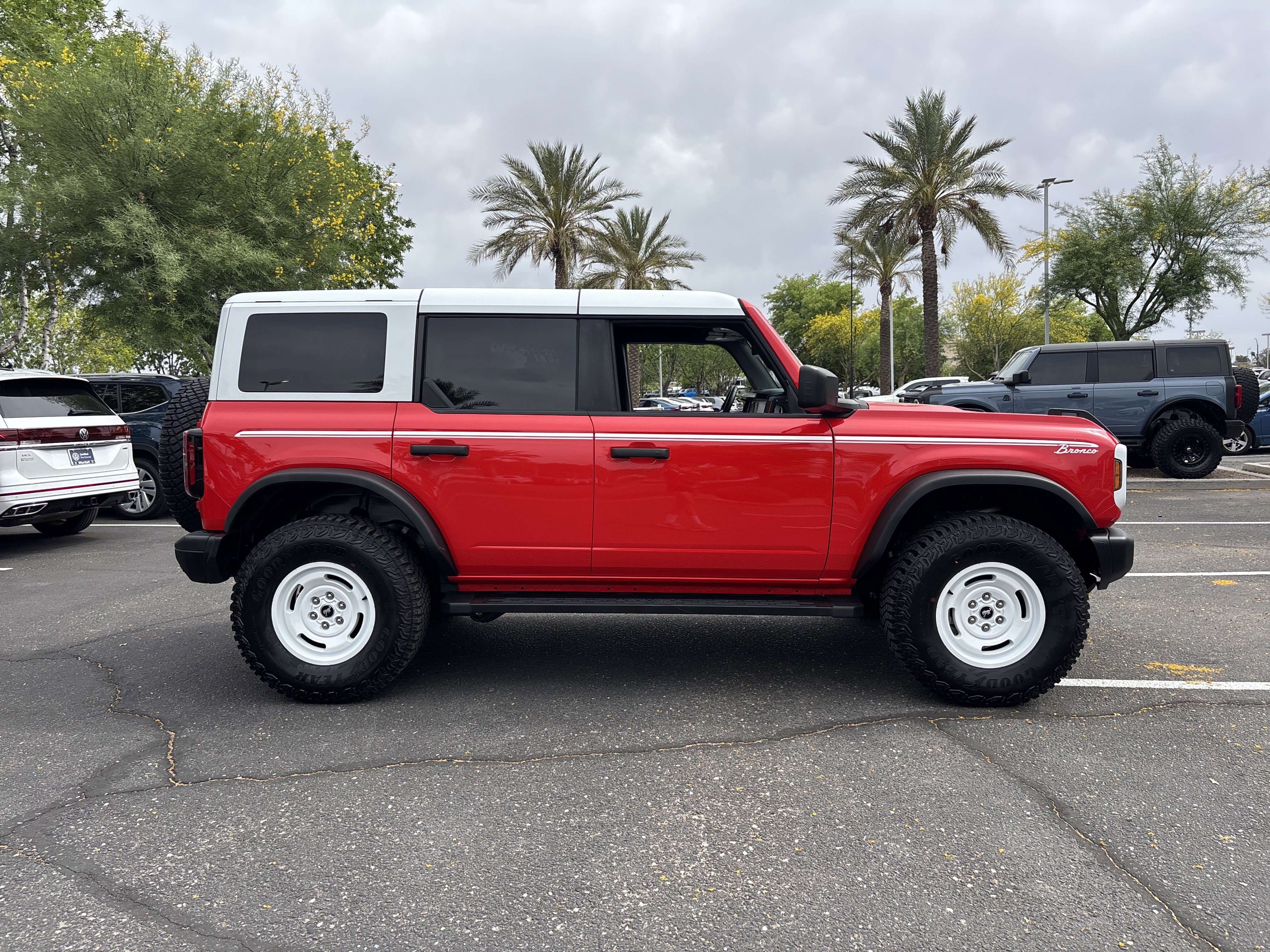 Used 2024 Ford Bronco Heritage Edition AWD/4WD image 5
