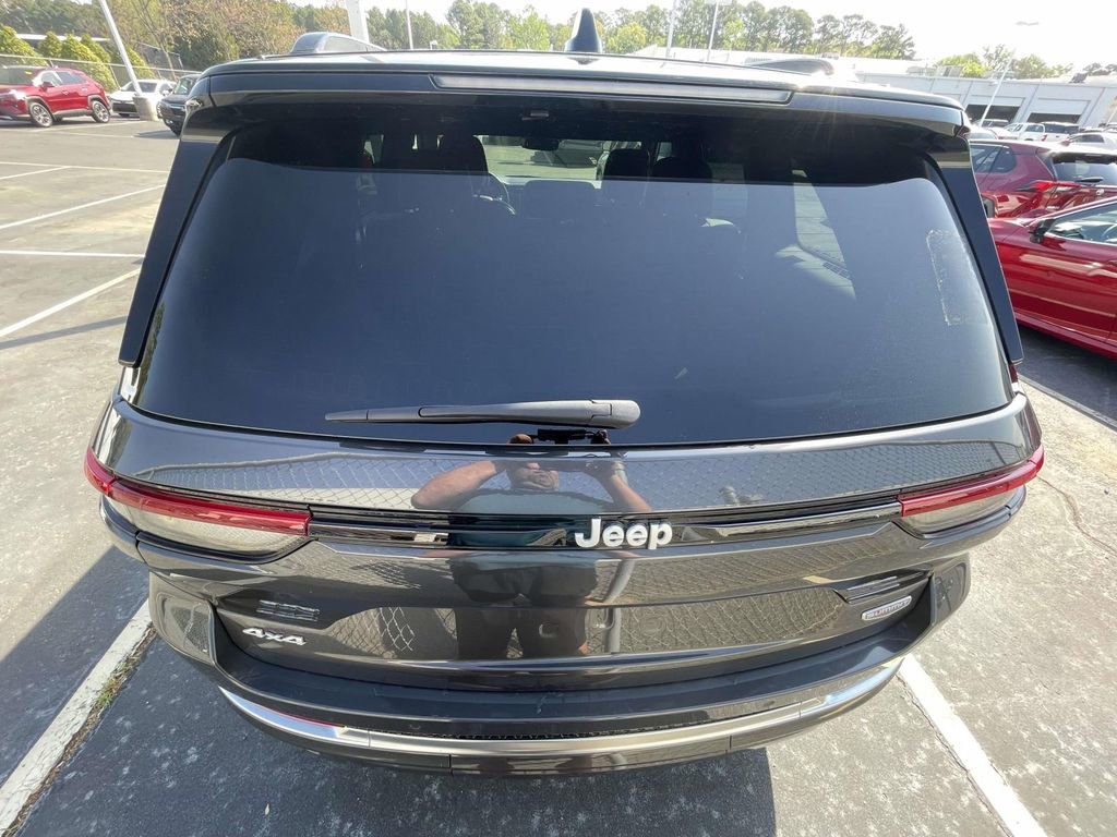 Used 2025 Jeep Grand Cherokee Summit image 9