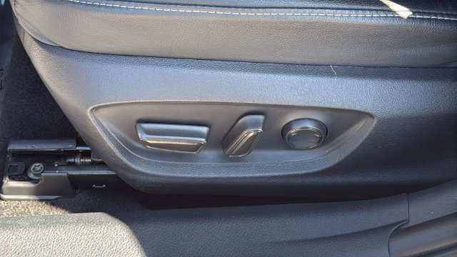 Used 2023 Toyota Camry XSE FWD image 19