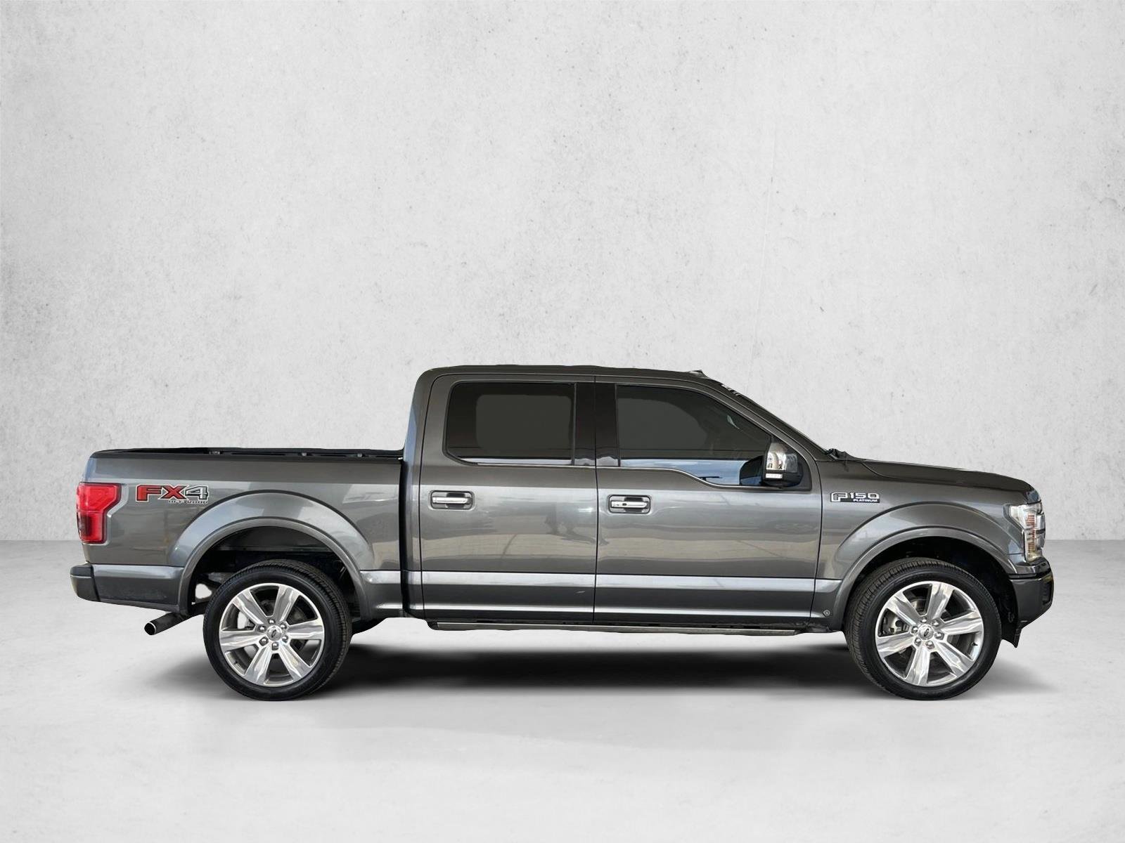 Used 2018 Ford F150 Platinum w/ Equipment Group 701A Luxury AWD/4WD image 4
