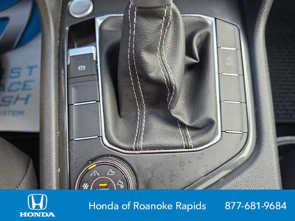 Used 2022 Volkswagen Tiguan SE AWD/4WD image 26