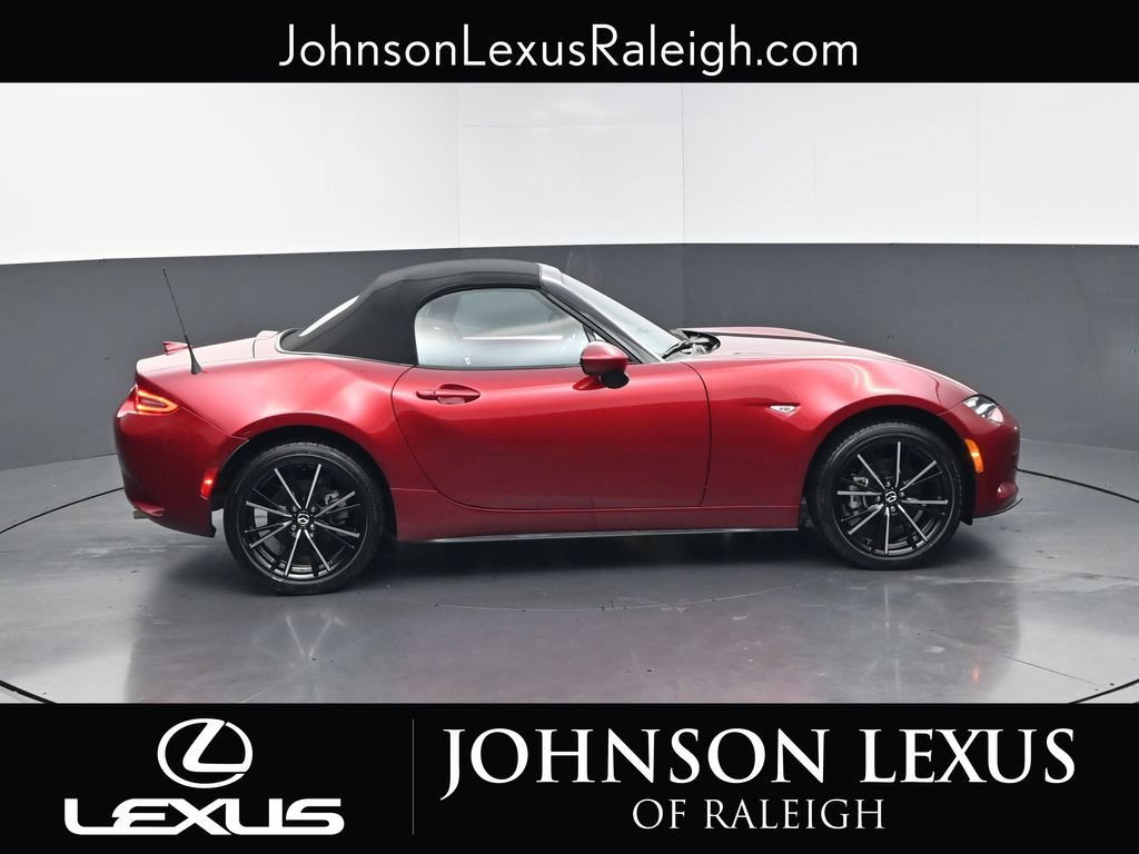 Used 2024 MAZDA MX-5 Miata Grand Touring RWD image 6