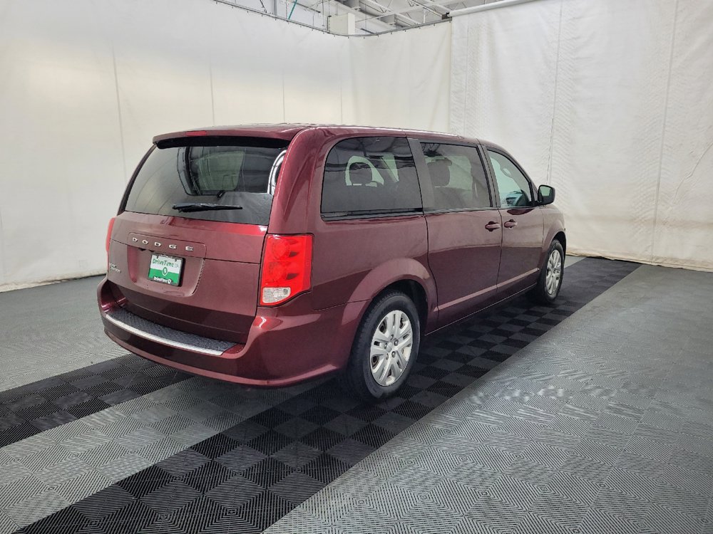 Used 2018 Dodge Grand Caravan SE FWD image 9
