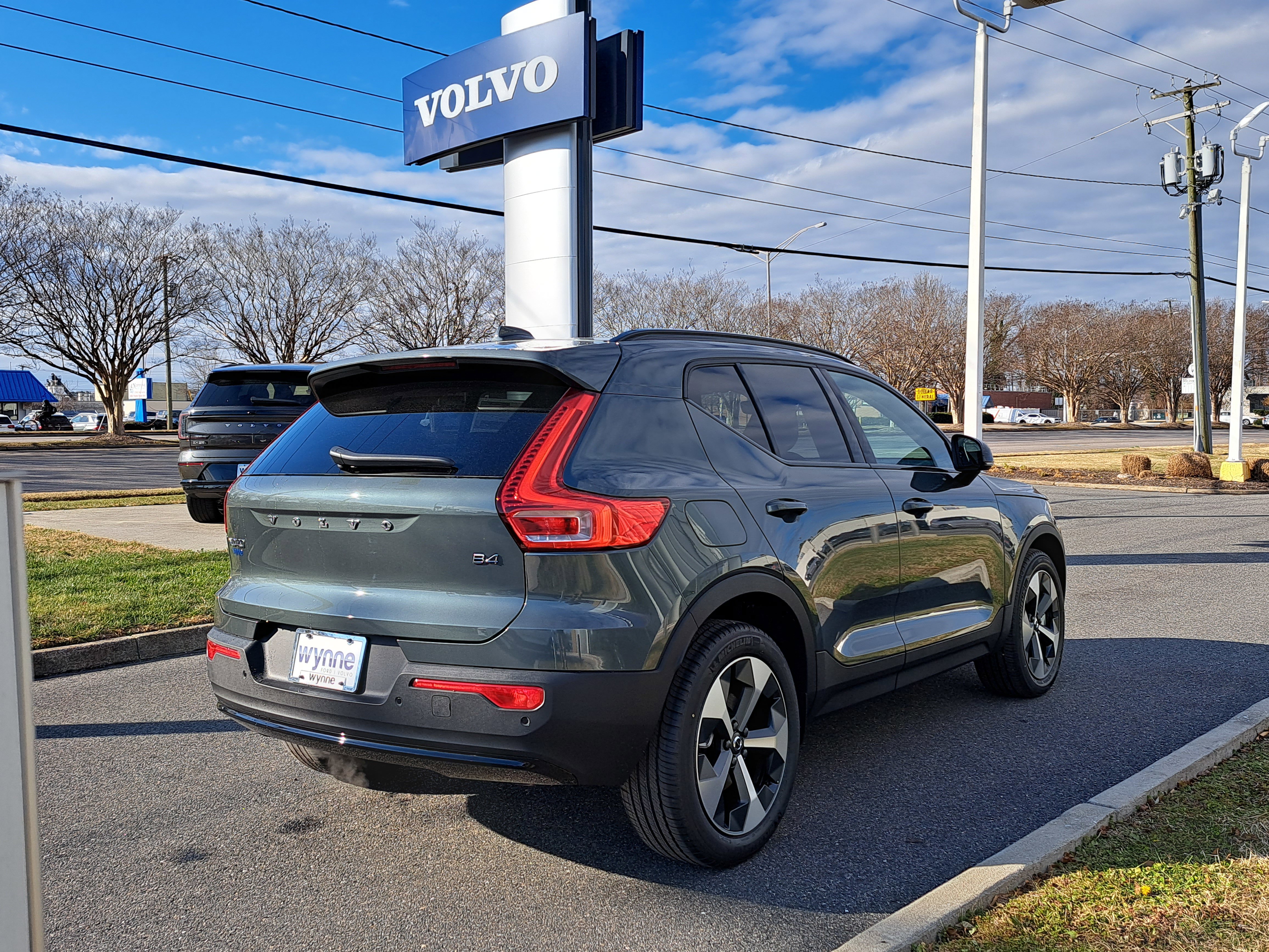 New 2026 Volvo XC40 B4 Core image 3