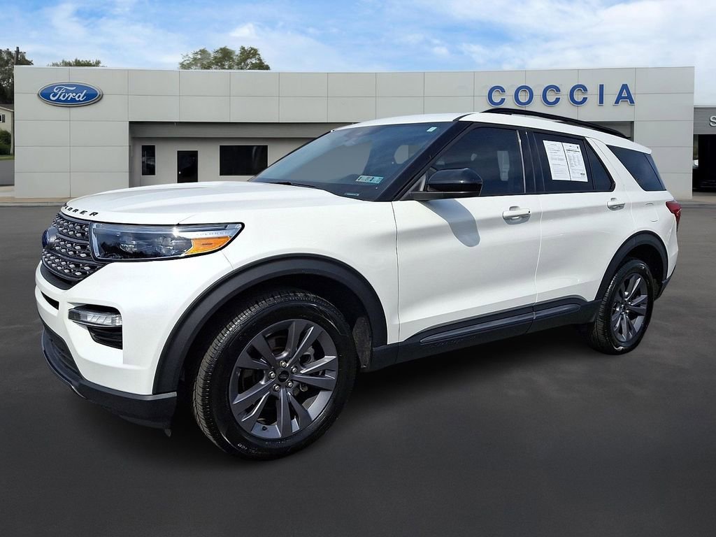 Certified 2023 Ford Explorer XLT w/ Equipment Group 202A