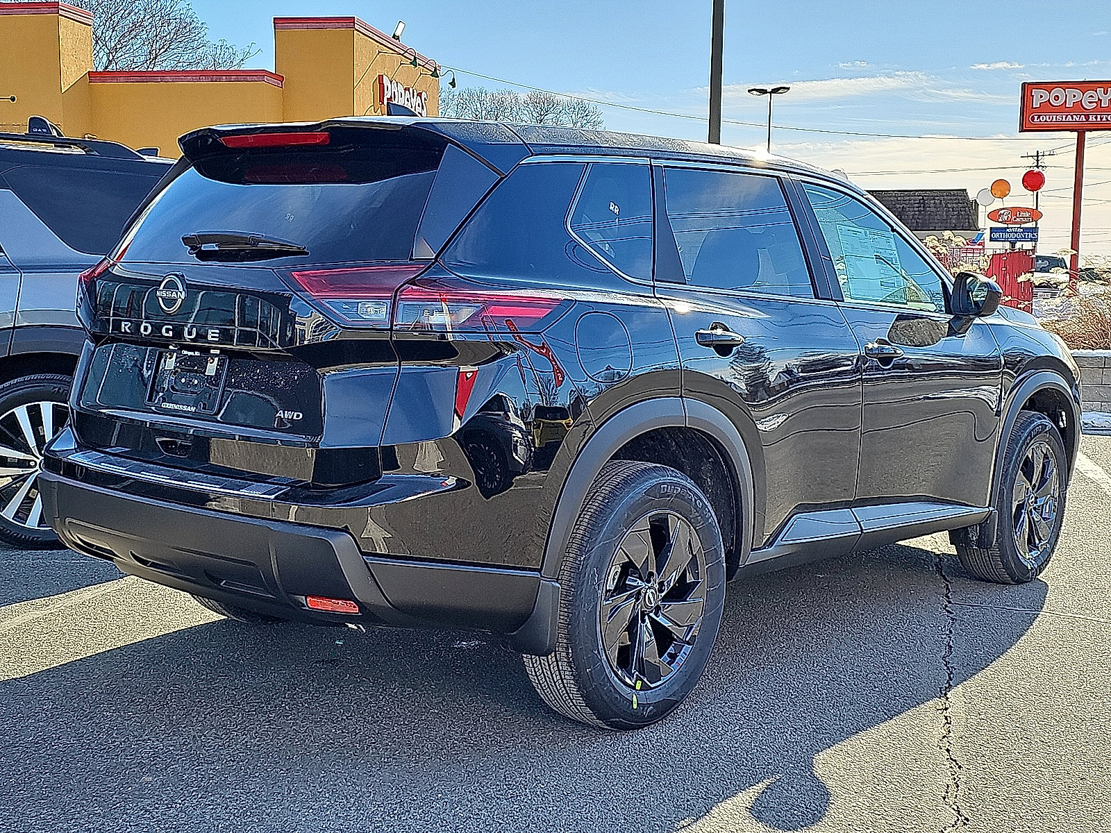 New 2026 Nissan Rogue SV w/ Cold Weather Package AWD/4WD image 4