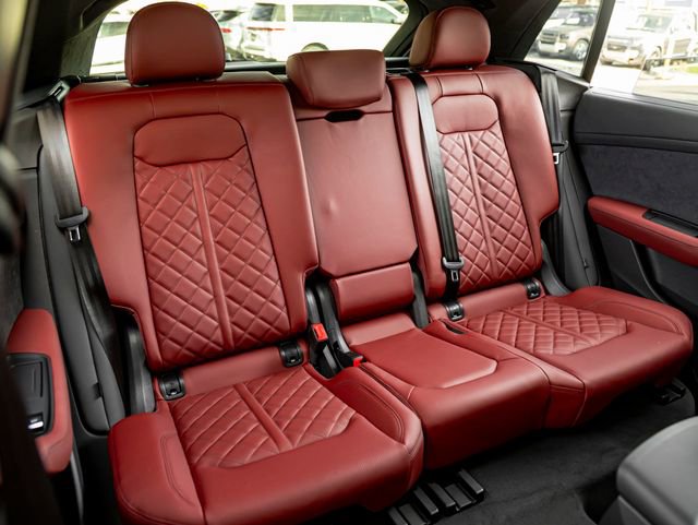 New 2026 Audi SQ8 Prestige AWD/4WD image 24