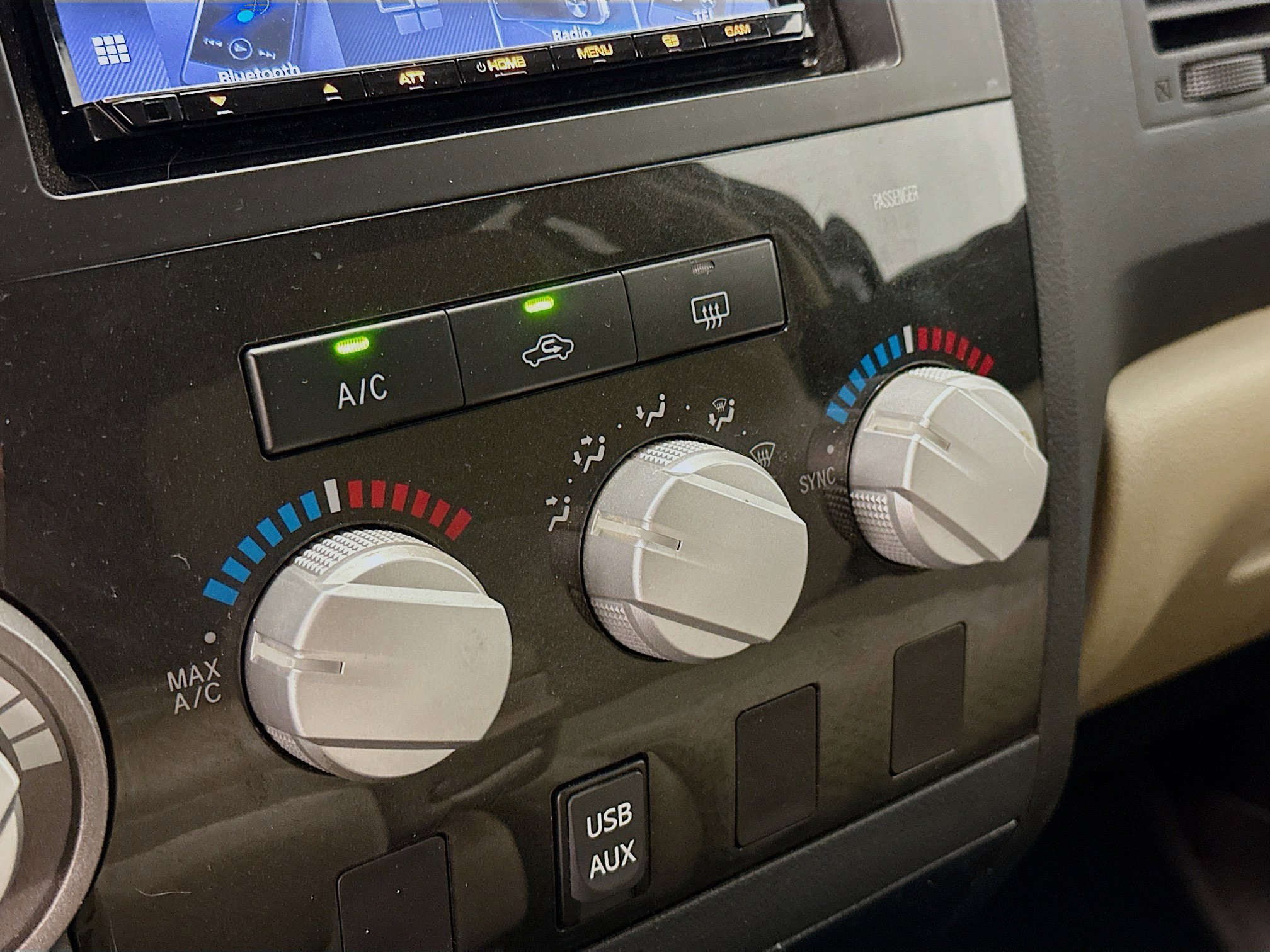 Used 2012 Toyota Tundra 4x4 CrewMax w/ Tow Pkg image 23