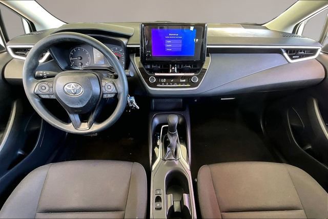 Used 2025 Toyota Corolla LE image 7