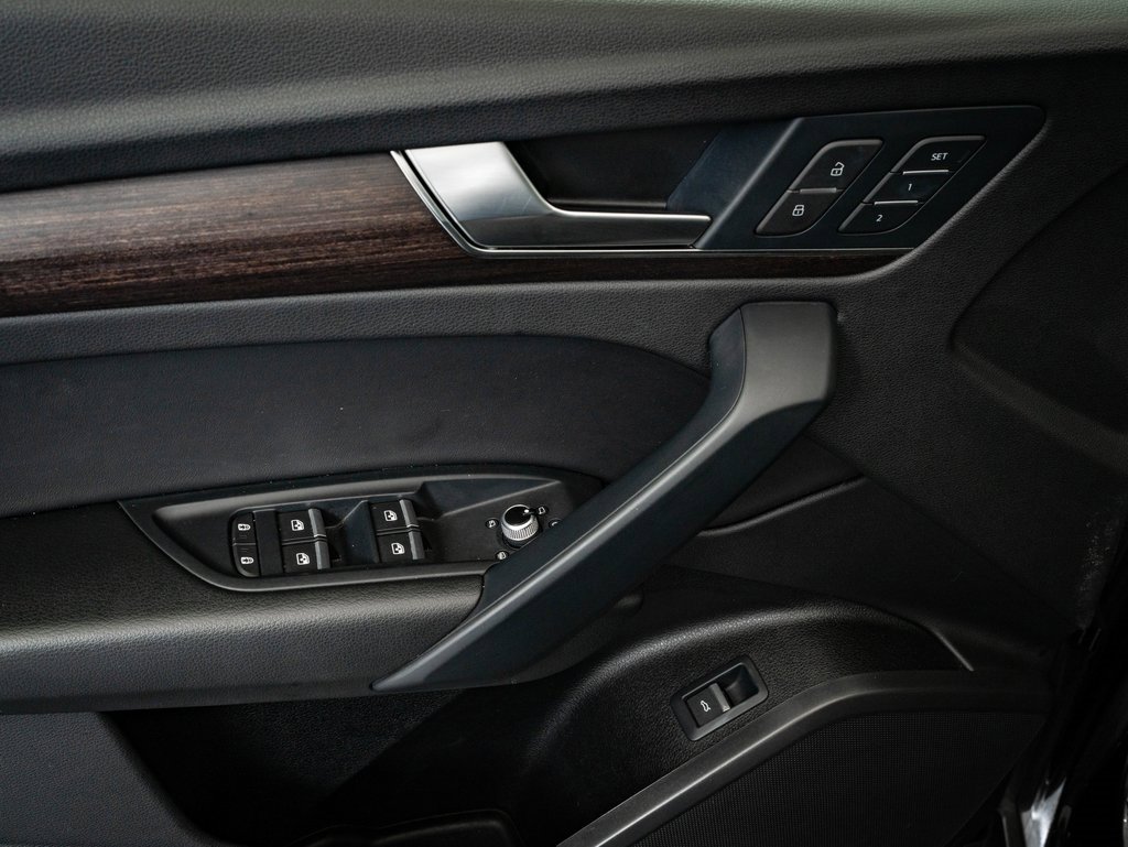 Used 2023 Audi Q5 2.0T Premium w/ Convenience Package image 26