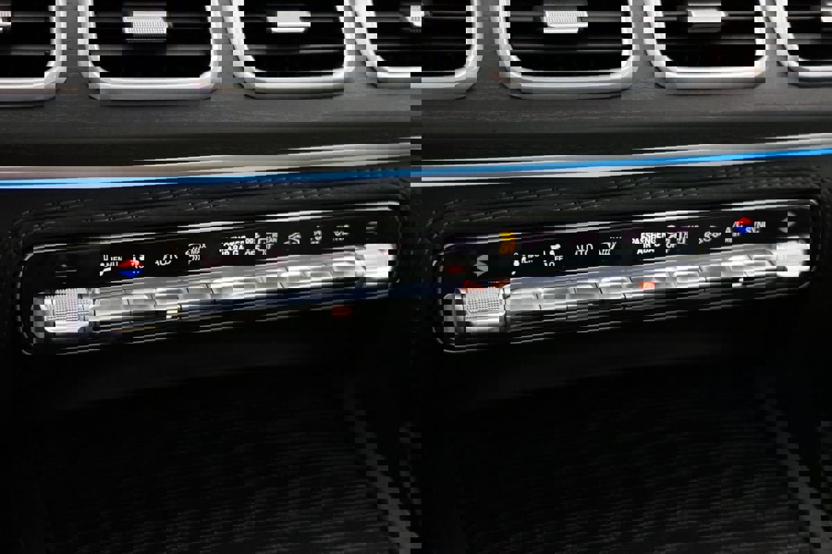 Used 2021 Mercedes-Benz GLS 63 AMG 4MATIC image 32