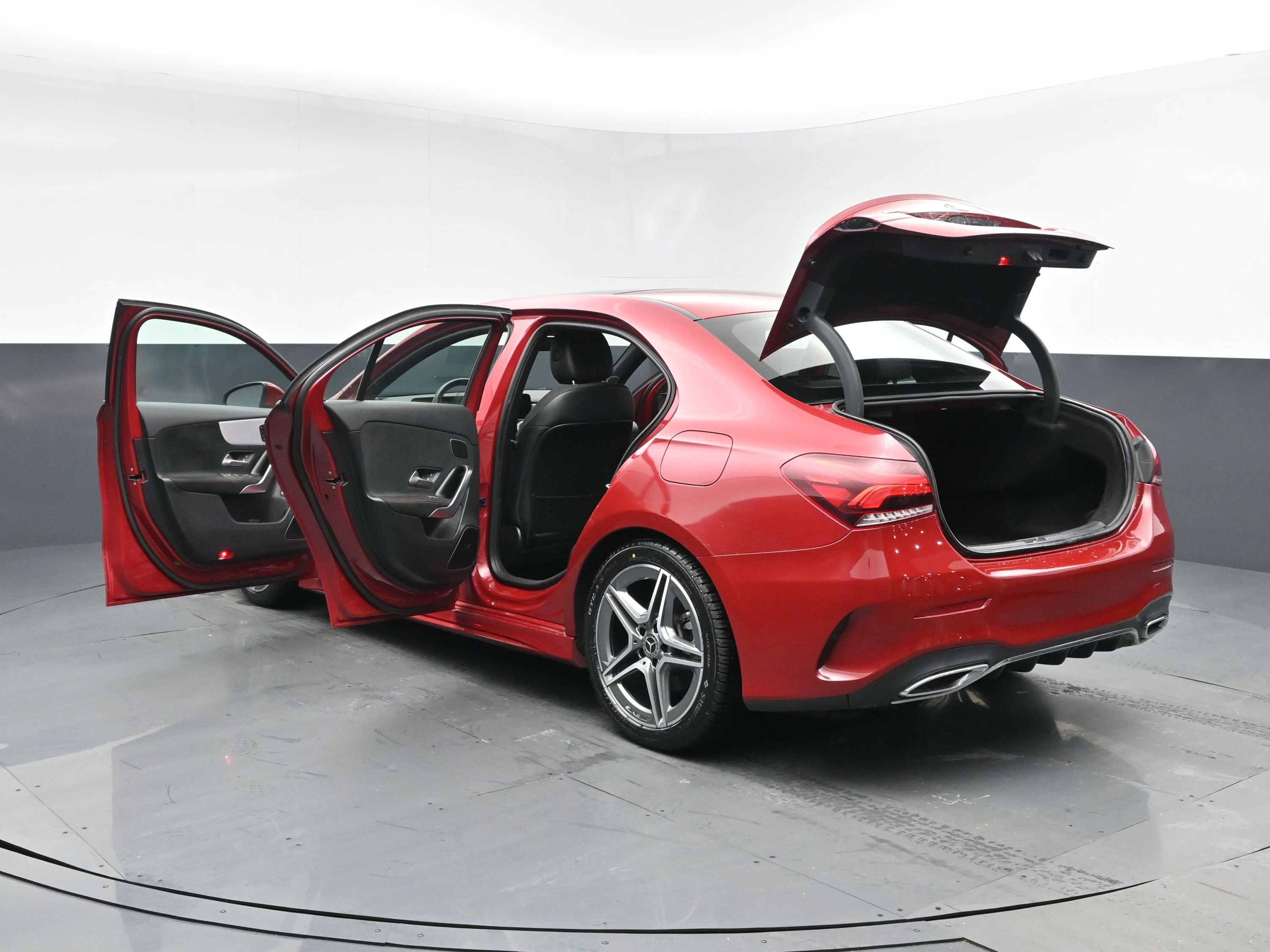 Used 2021 Mercedes-Benz A 220 4MATIC w/ AMG Line image 29