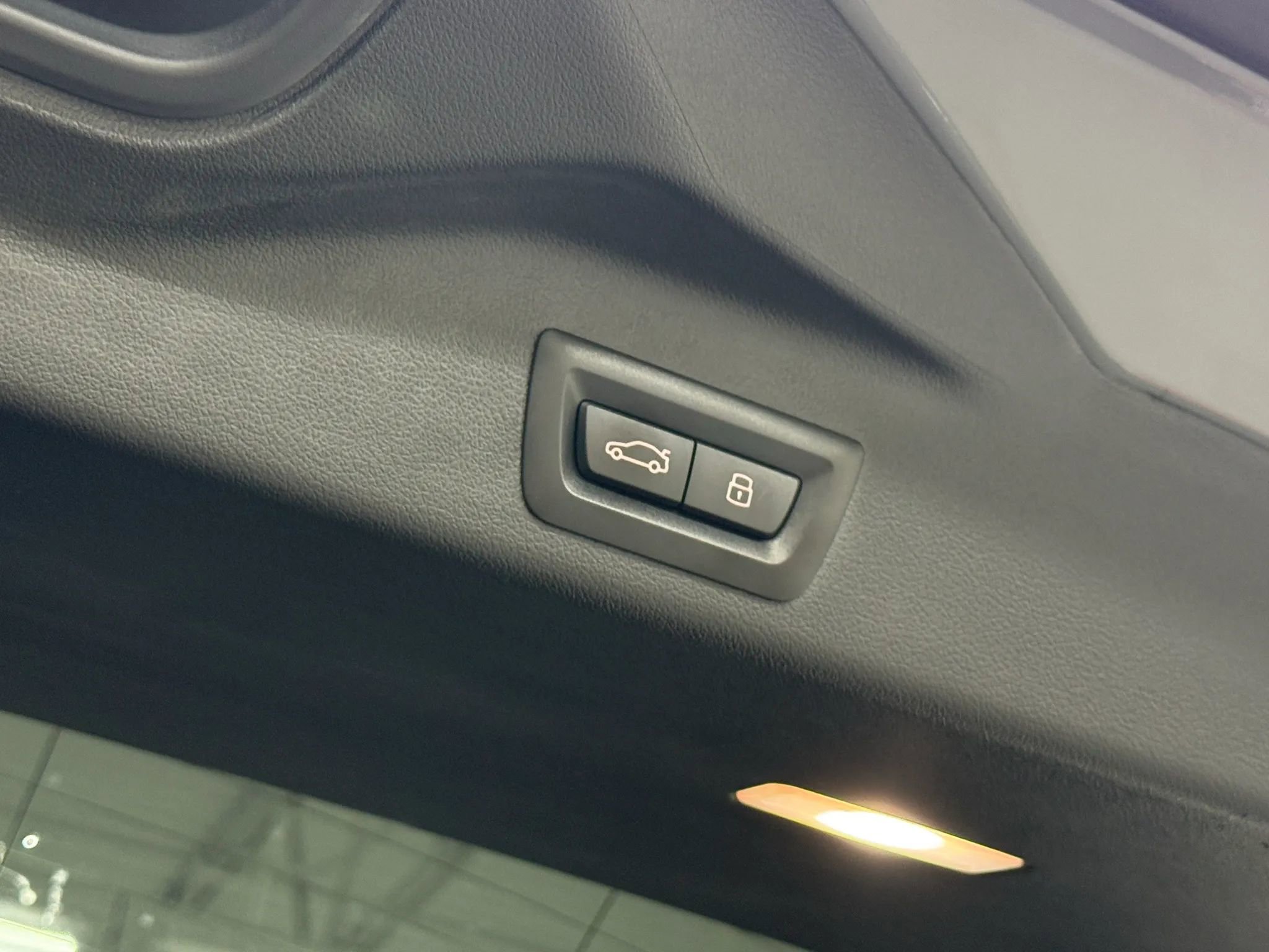 Used 2024 BMW X5 M60i image 40