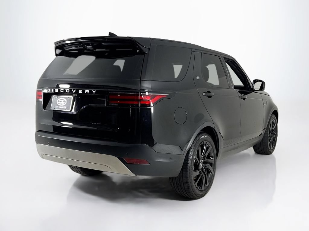Used 2025 Land Rover Discovery S AWD/4WD image 5