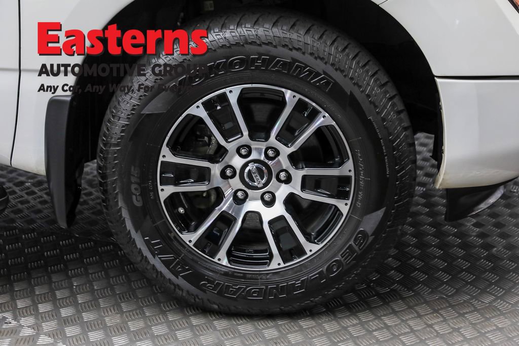 Used 2020 Nissan Titan SV w/ SV Convenience Package image 33