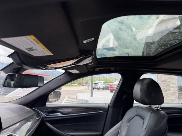Used 2018 BMW 530e xDrive AWD/4WD image 21