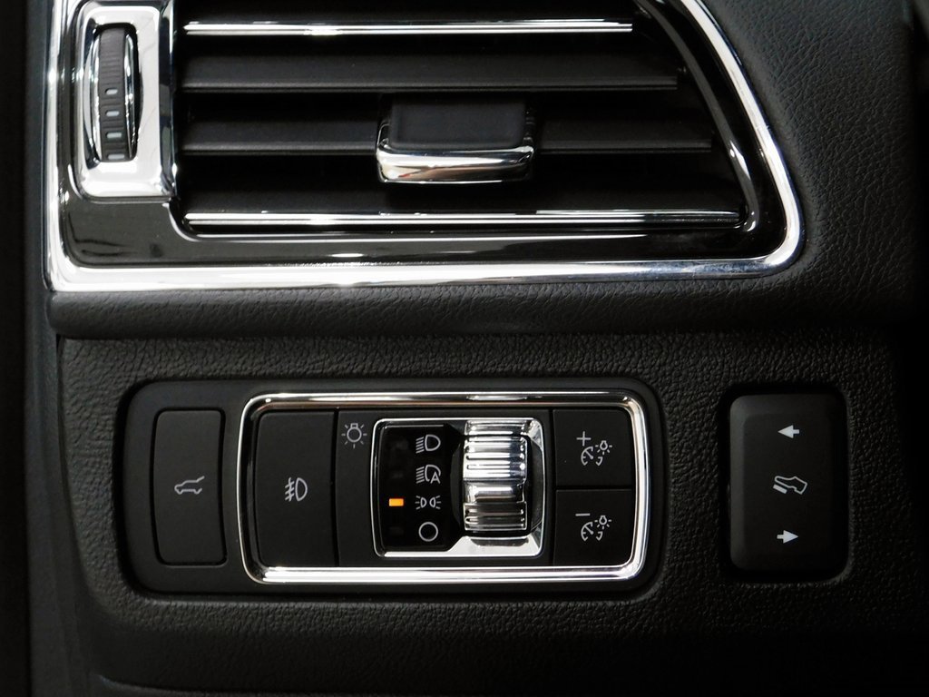 Used 2024 Lincoln Navigator Reserve w/ Equipment Group 201A image 39