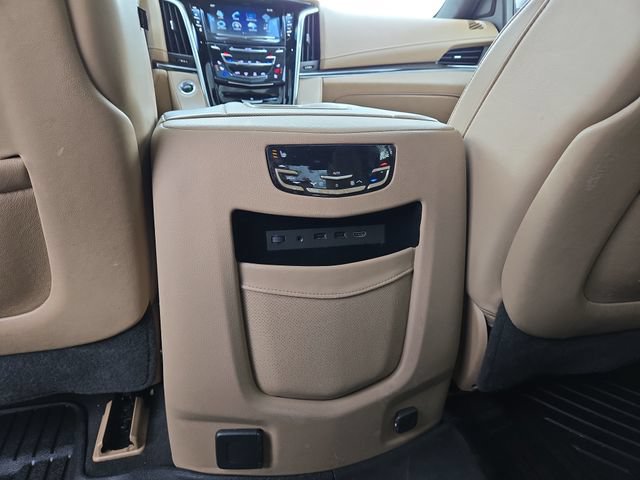 Used 2019 Cadillac Escalade Platinum AWD/4WD image 38