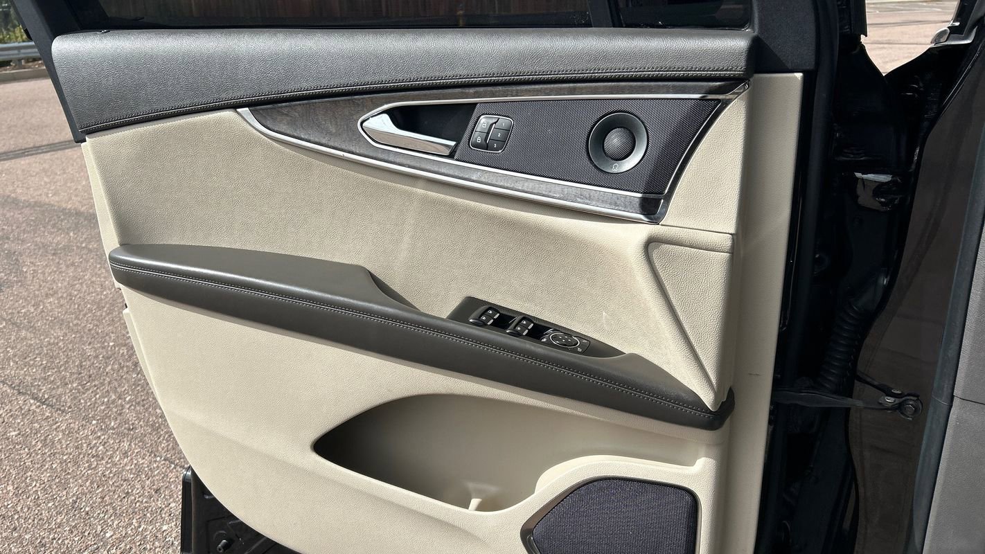 Used 2019 Lincoln Nautilus Reserve image 26