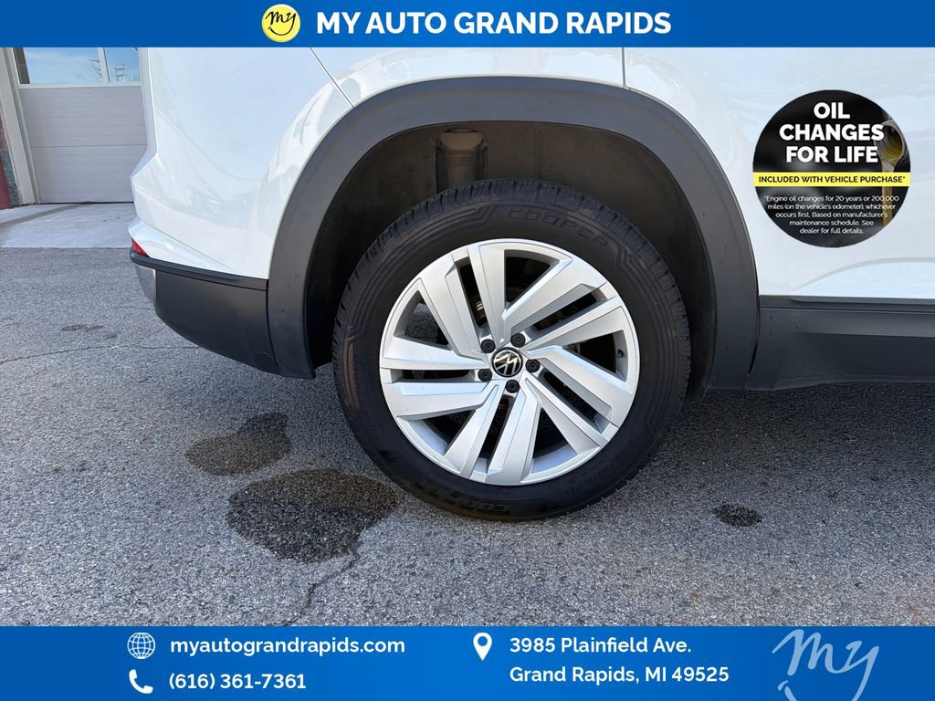 Used 2020 Volkswagen Atlas Cross Sport SE AWD/4WD image 32