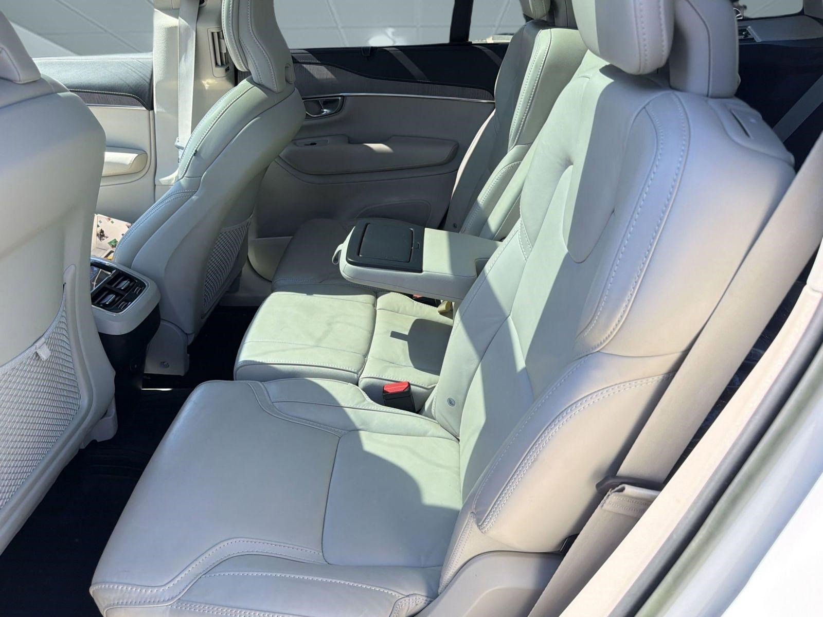 Certified 2023 Volvo XC90 B6 Ultimate w/ Protection Package Premier image 14