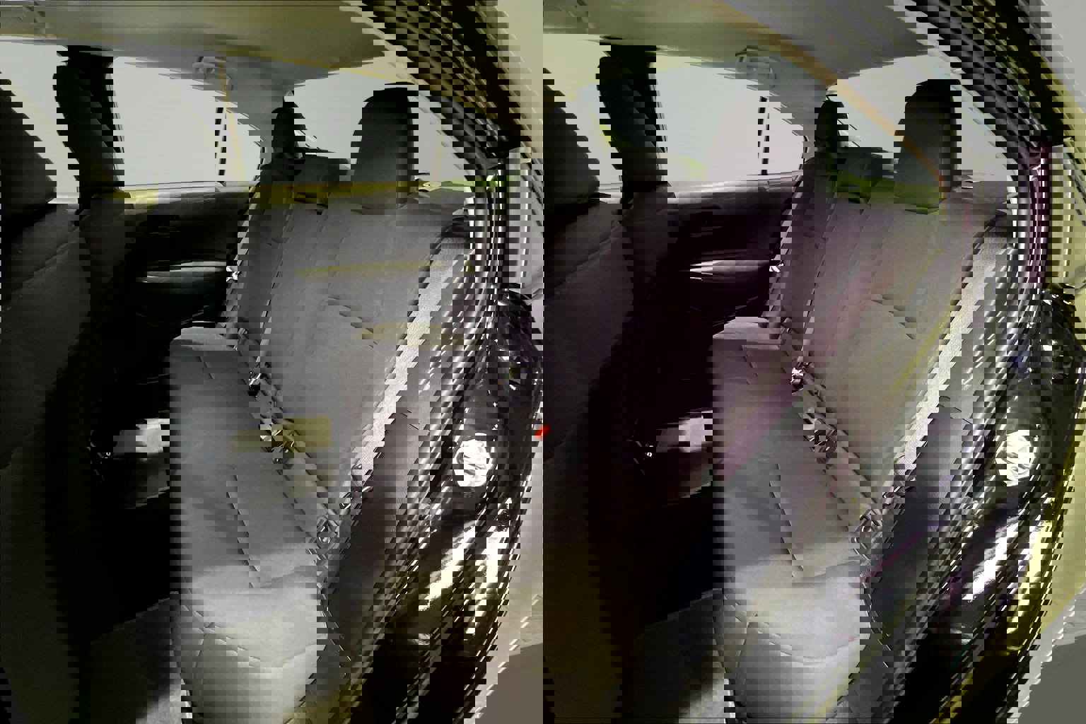 Used 2023 Toyota Corolla LE image 21