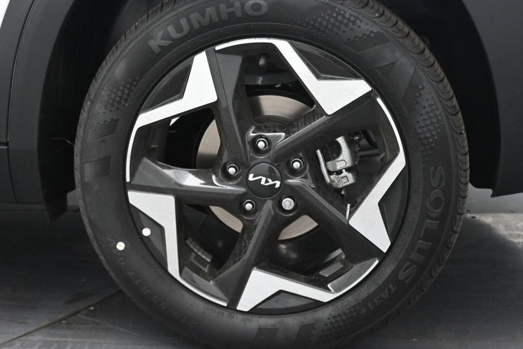 New 2026 Kia Seltos S FWD image 14